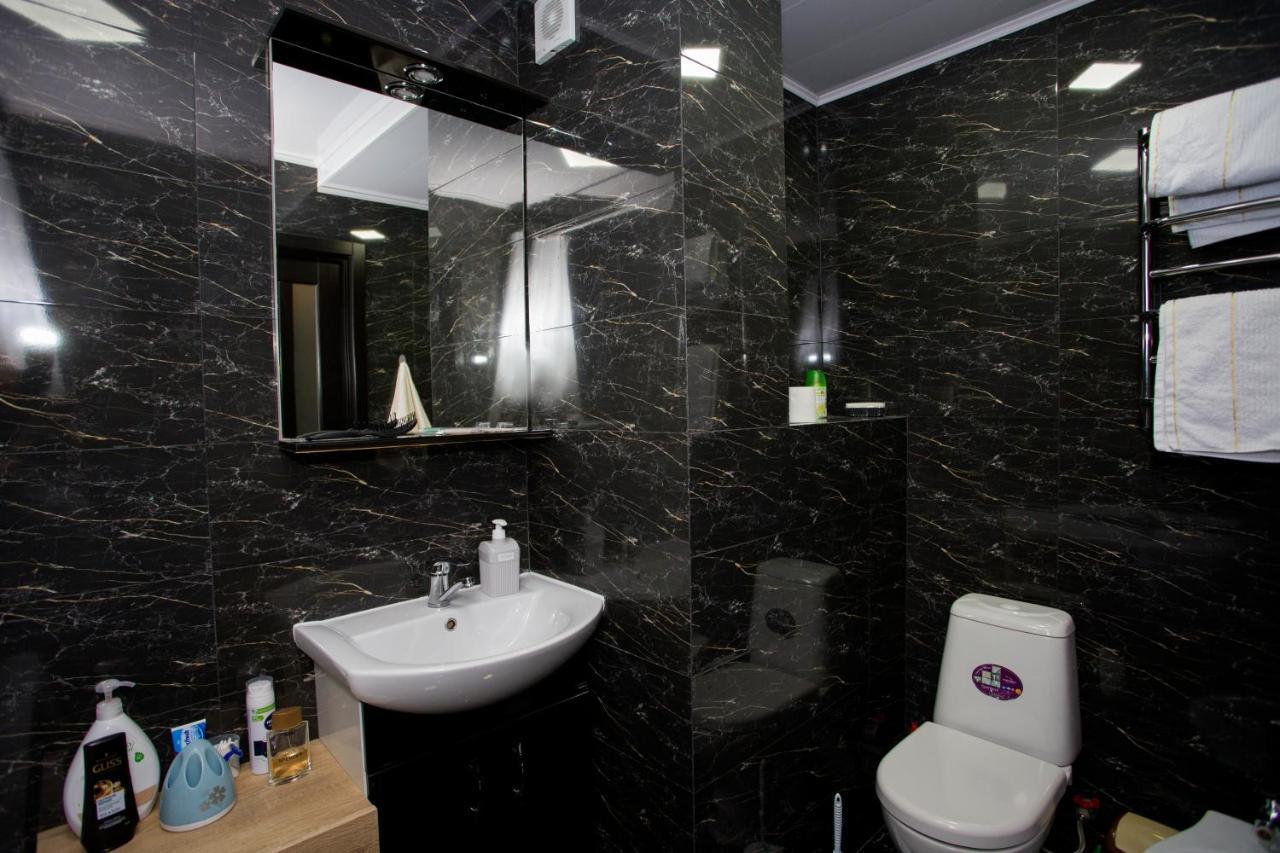 Apartament Curat Si Confortabil Str. Ismail 86 In Centrul Chisinaului Exterior foto