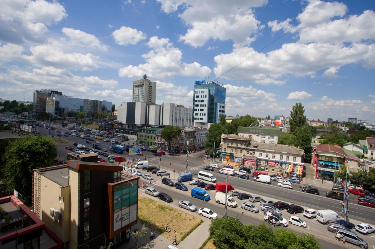 Apartament Curat Si Confortabil Str. Ismail 86 In Centrul Chisinaului Exterior foto