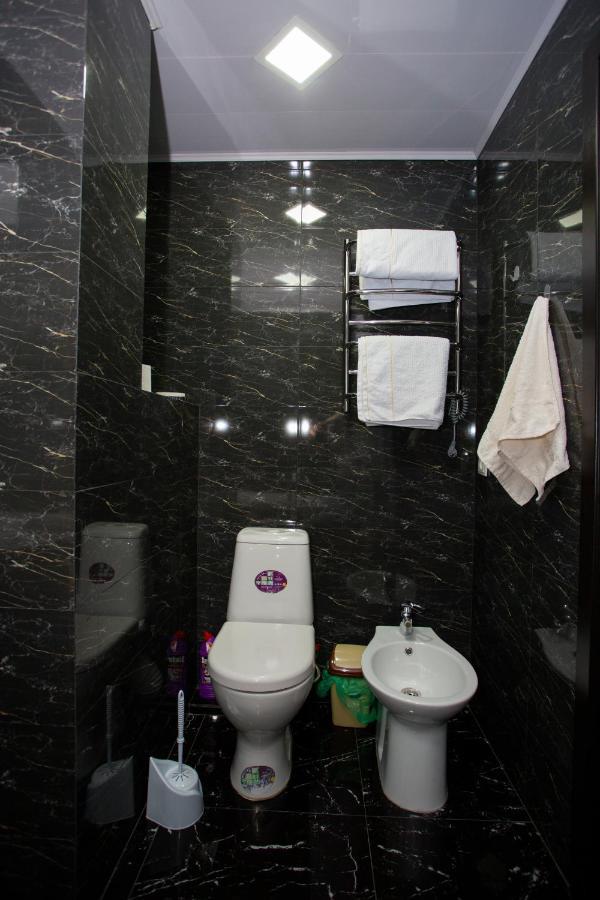 Apartament Curat Si Confortabil Str. Ismail 86 In Centrul Chisinaului Exterior foto