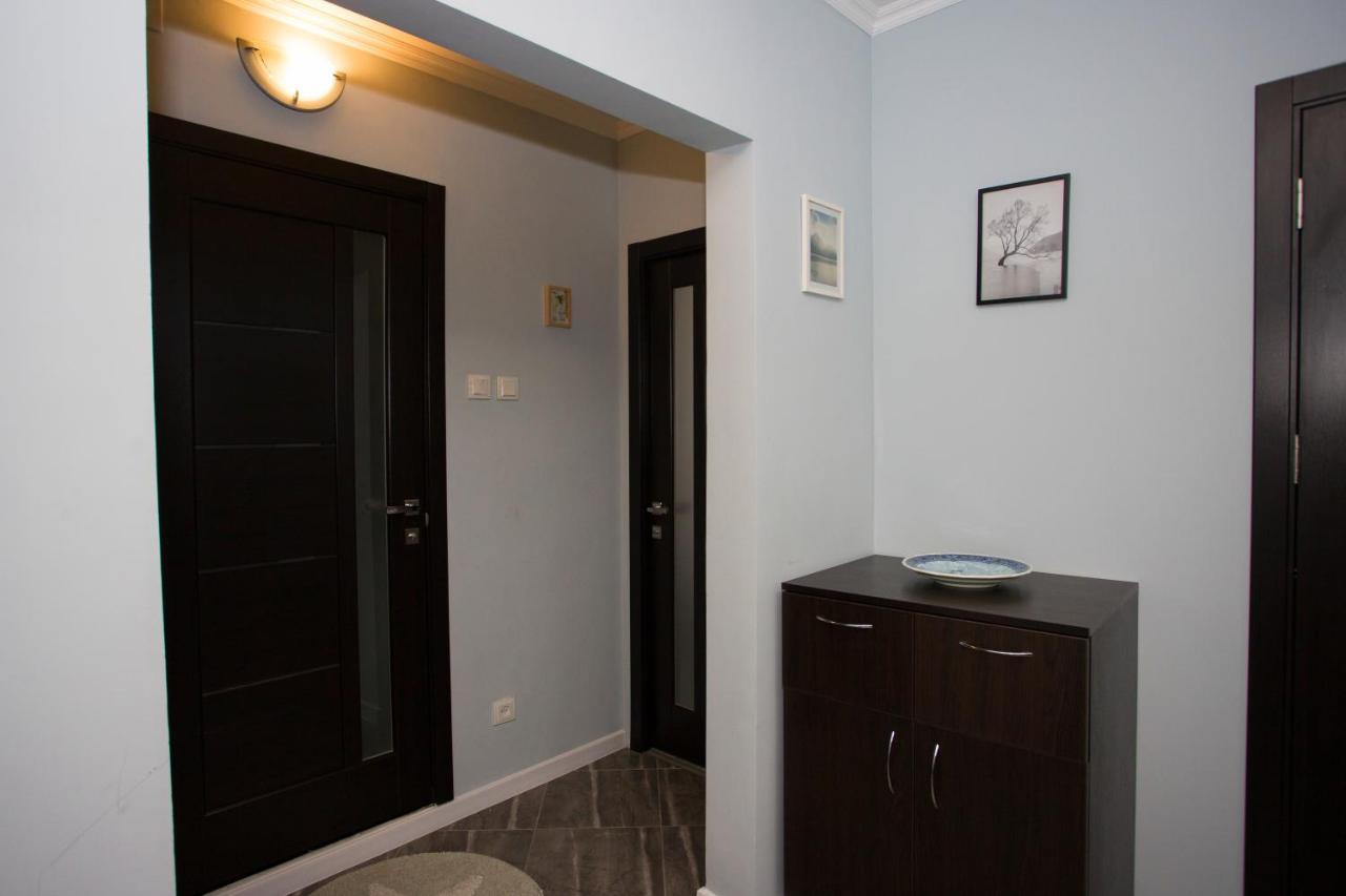 Apartament Curat Si Confortabil Str. Ismail 86 In Centrul Chisinaului Exterior foto