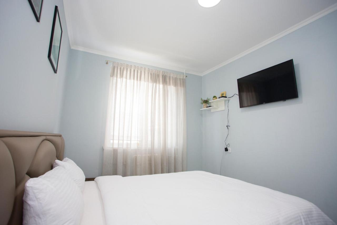 Apartament Curat Si Confortabil Str. Ismail 86 In Centrul Chisinaului Exterior foto